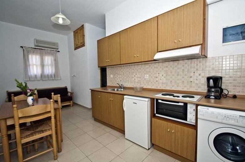 Athina Apartments Neo Klima Habitación foto